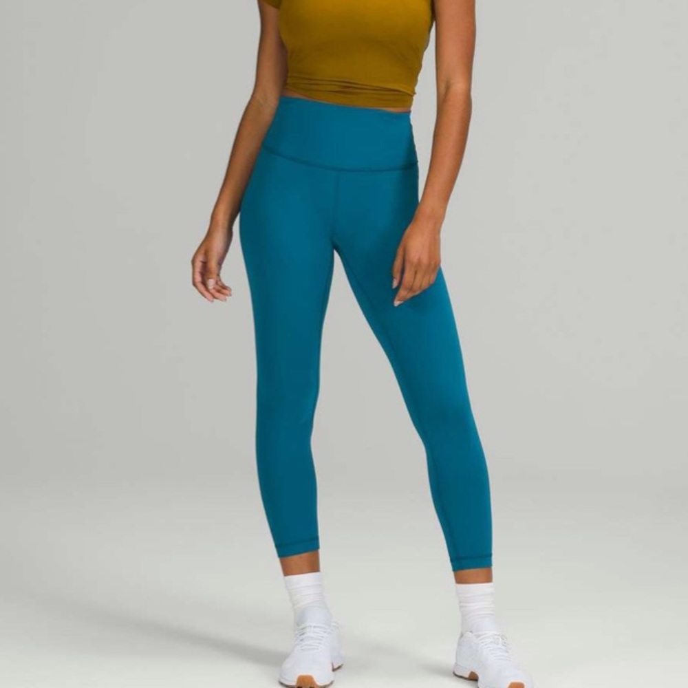 Lululemon Wunder Train 25” in Capri